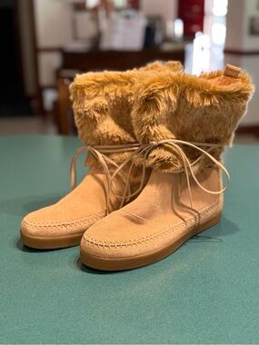 Toms Tan Suede Faux-Fur Cuff Winter Boots. NEW